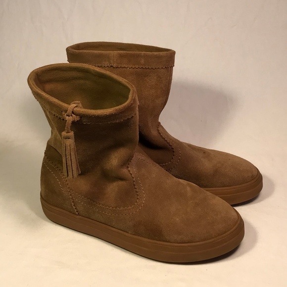 women's lodgepoint suede bootie